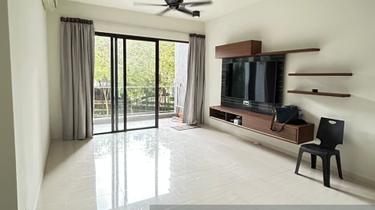 Limited 1st floor unit without courtyard  1