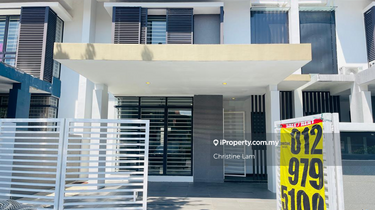 Alam impian pentas superlink for sale ,5 room 6 bath 950k freehold  1