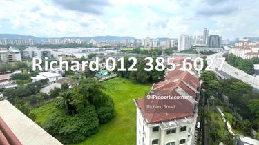 Spacious living and comfort in the heart of KL's embassy zone 1