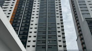Big and Cheap walking distance to mall 1