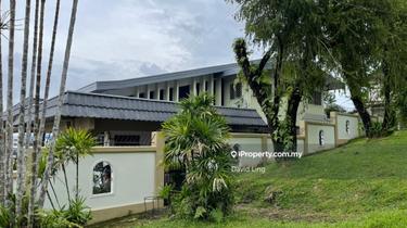A peaceful area on hill slope with paronamic view at Peace Road. 1