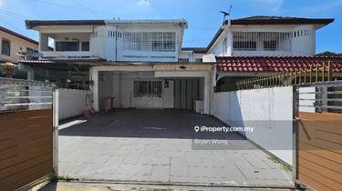 Ample Street Parking Spaces 1