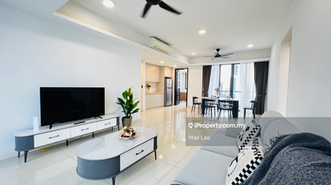 Nicely fully furnished with palace view  1