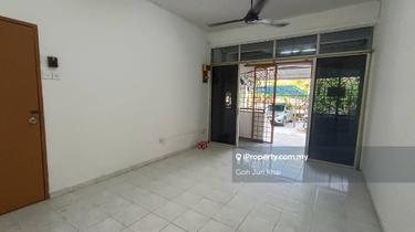 Freehold Ground Floor 3 Bedrooms @ Pangsapuri Bakti 2 / Bandar Hilir 1