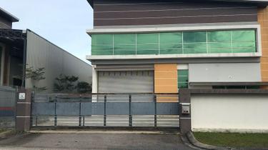 Semi D factory for rent in I-Park in Kulai  1
