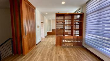 Well Renovated 3-Story Zero Lot Bungalow 1