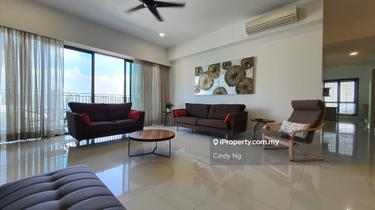 High floor unblocked view, nice and tastefully furnished, rare unit! 1