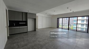 South facing, nice practical layout, quiet, brand new, family choice! 1
