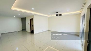 Freehold 22 x 75 sq.ft. Double Storey Terrace @ Goodview Heights 1