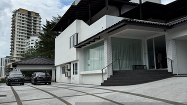 Beautiful Luxury 3.5-Storey Bungalow in Bangsar Jalan Ara 1