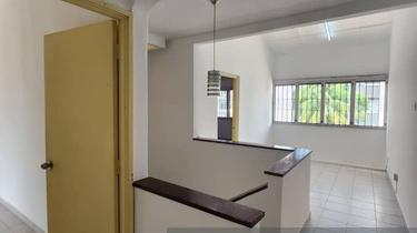 Spaciuos 2 storey link partially furnished & great value 1