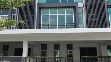 3 Storey Terrace house for Sale 1
