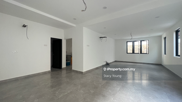 Super cheap freehold newly renovated 3sty semi-D 1