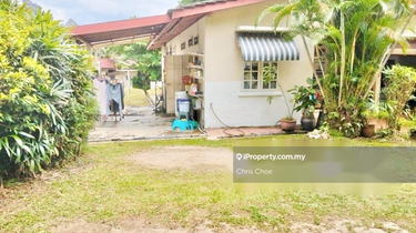 Charming Single Storey Semi-detached bungalow in quiet location  1