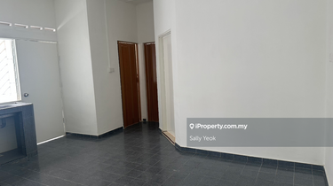 Single Storey 3 bedrooms landed house at Taman University Skudai 1