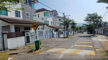 3 Storey Bungalow Taman Desa Kenanga Semenyih Kajang 1