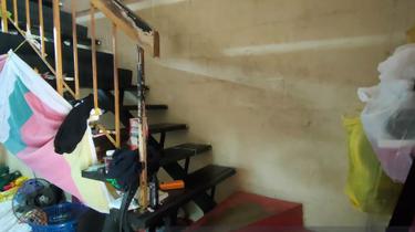 Below market price 2sty intermediate house  1