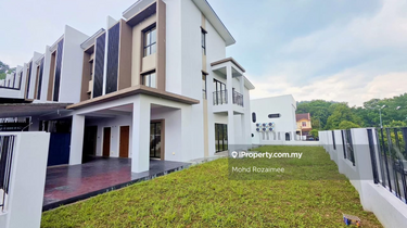 Corner Lot 3 Storey Terrace, Nassim Height, Ukay Bistari 1