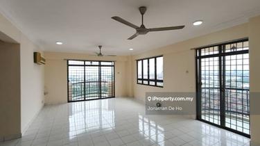 Low Density Freehold Newly painted & refurbish spacious unit brand new 1