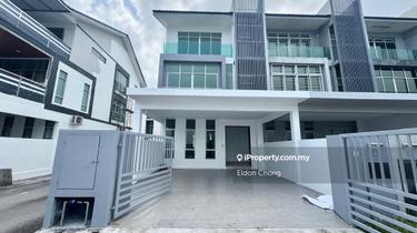 Facing Open, 3 Storey Endlot 7room 7bath Bangi Avenue , New Unit 1