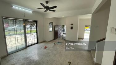2 Storey Corner Lot House @ Taman Dahila KL For Rent 1