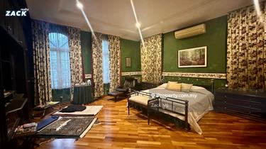 Exquisite Neo-European Bungalow with Lakeview 1