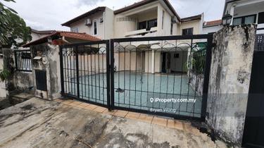 Ample Street Parking 1