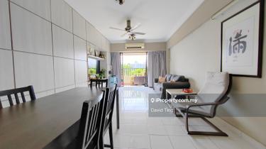 We offer a selection of a few units in Anjung Hijau  1