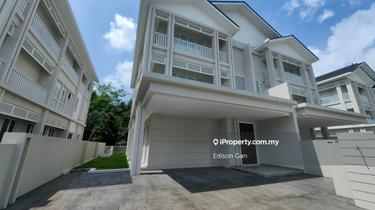 Brand new modern semid in serene mont kiara for rent 1