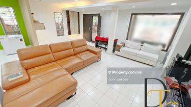 Fully Renovated 2-Storey Corner Terrace House for Sale! 1