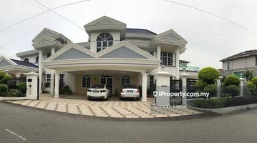 2 & 1/2 storey bungalow located at the centre of setiawangsa 1