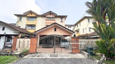 Freehold, Well Maintained Unit.  1