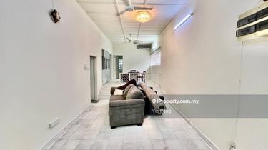 Facing park - Endlot single storey  1
