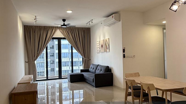 High floor, spacious and comfy 4bedrooms unit for rent. Many on hands 1