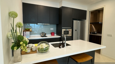 3 plus 1 bedroom  1903sf partly or fully furnished available 1