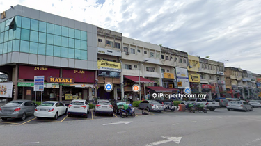 Corner for own use in Damansara utama for sale 1