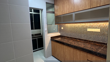 Ready to move in! Renovated unit with 2 carpark! 15 Min to Trx & Klcc! 1