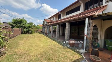 Spacious Family Home in Guarded Community 1
