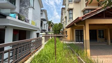 3 Storey End Lot 34 x 80 (With Extra Land) @ Jalil Sutera, Bukit Jalil 1