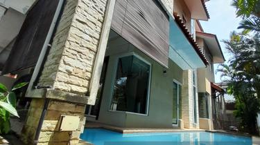 3 sty Semi-D with Private Pool & Passenger Lift for Sale 1