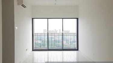 Low floor, 850sf, 4 rooms 1