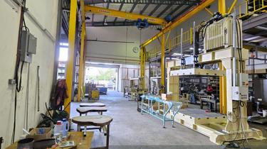 Extended and Renovated Semi-D factory for sales 1