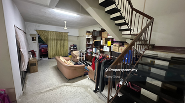 Walking distance to uptown amenities 1