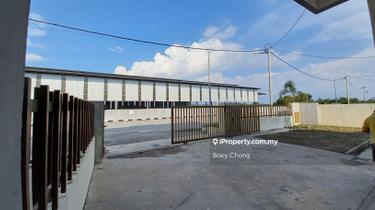 Commercial semi-D for Sale 1