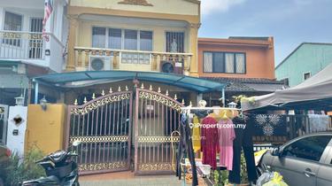 Double Storey Terrace Taman Serdang Raya Seri Kembangan Selangor. 1
