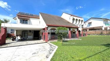 Rare Bungalow 8000sf Land Area  1