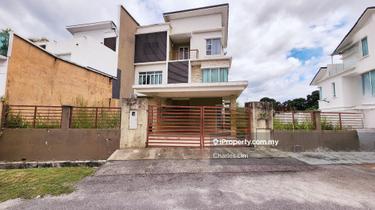 3 Storey Corner Semi-D Cheras Batu 9 Free Hold 4,000 sf Big unit 1