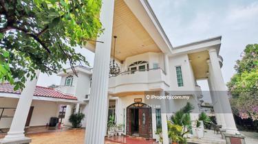 Ttdi european palace architectural style bungalow 1