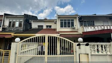 Double Storey Taman Kinrara Puchong 1
