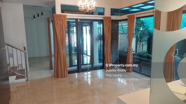 Rare Quiet Location Unit in Idamansara  1